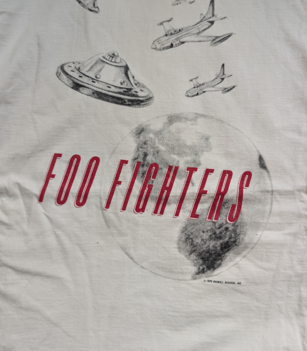 1995 Foo Fighters "Roswell Records" shirt - Size XL