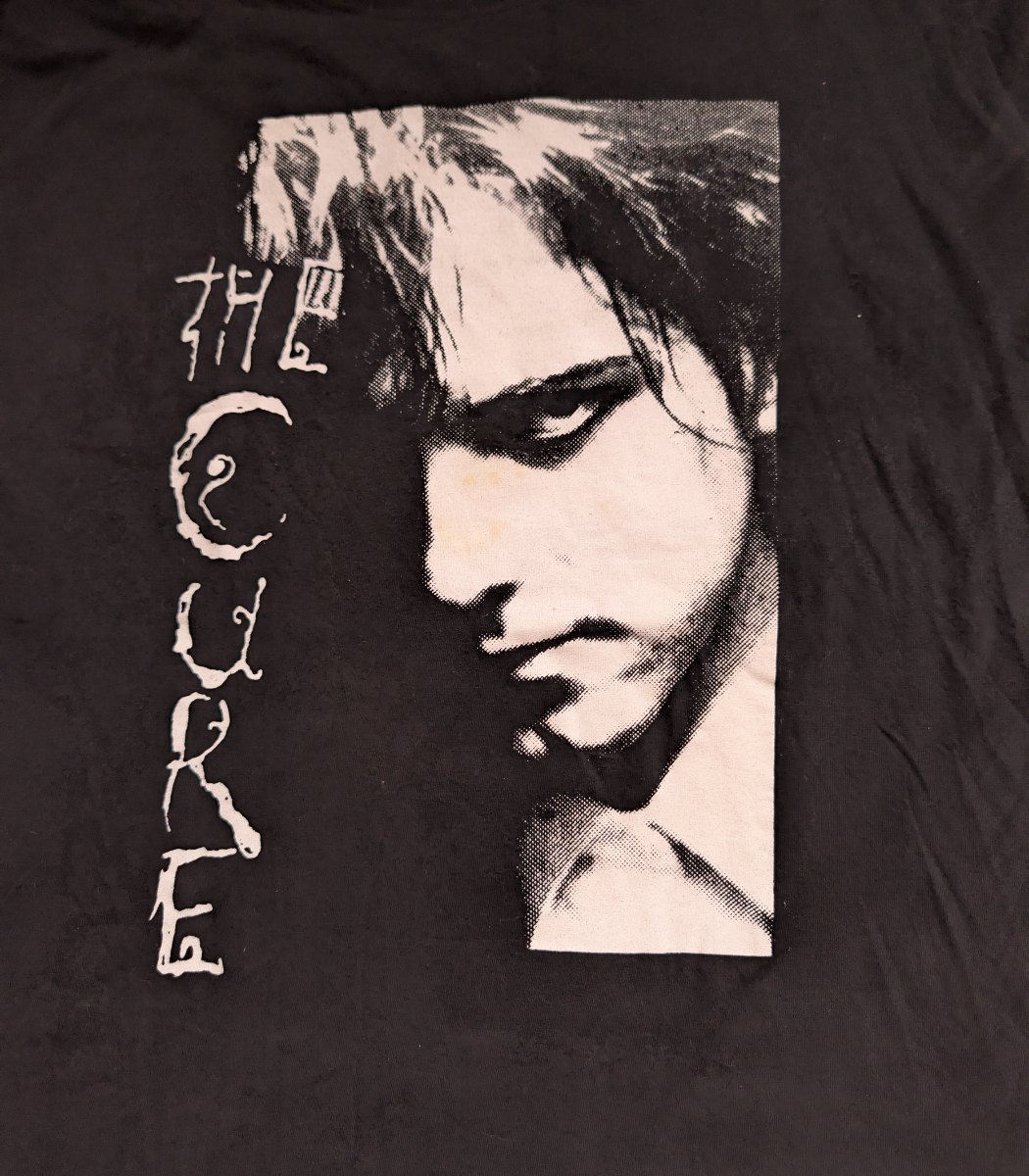 2000 The Cure Robert Smith Portrait Graphic Shirt – Size Medium