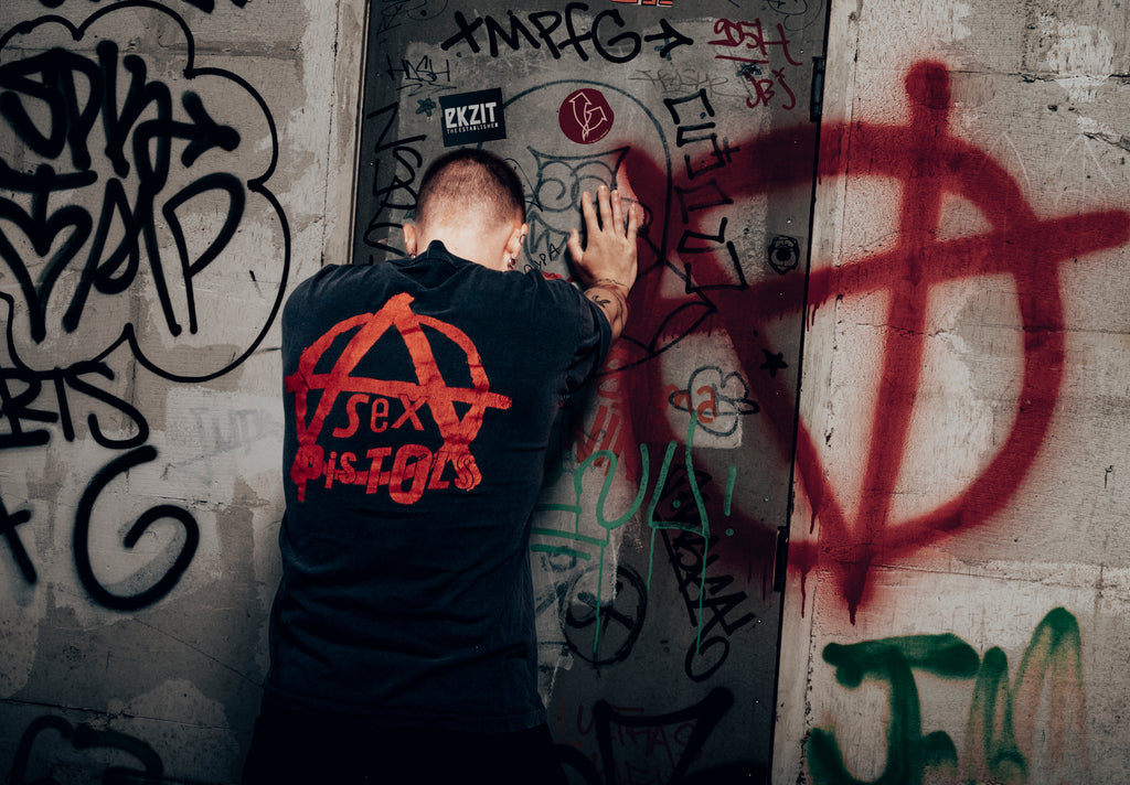 1990s Sex Pistols "Anarchy" T-Shirt Medium
